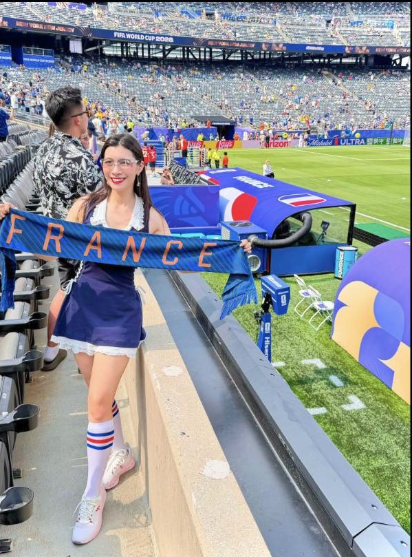 Sylvia cổ vũ đội tuyển Pháp tại World Cup 2026