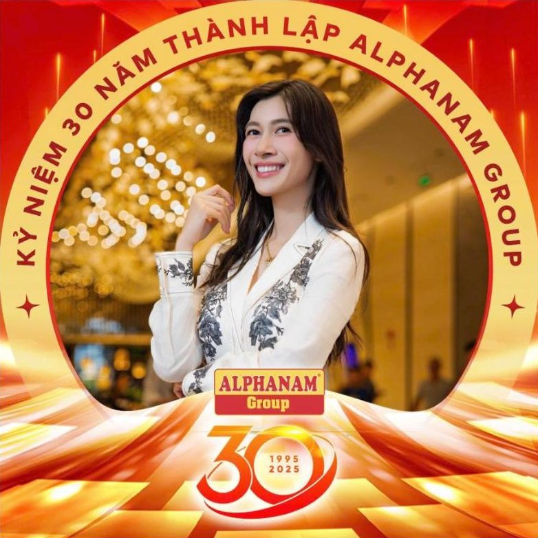 Sylvia trong khung kỷ niệm 30 năm thành lập Alphanam Group